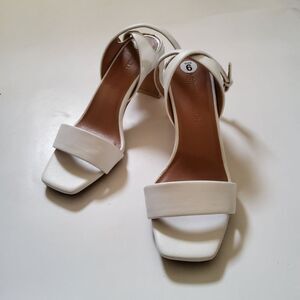 Gabrielle Union Ankle Strap Heel Sandals Size 6 White New